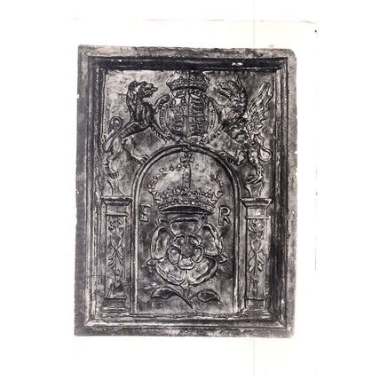 STOVE TILE, HORSE AND JOCKEY INN, BRISTOL Museum unused vintage postcard RP =