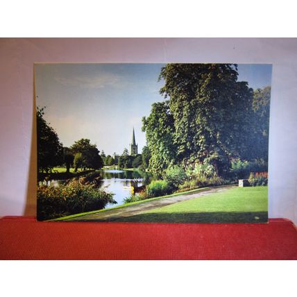 AVON & HOLY TRINITY CHURCH, STRATFORD UPON AVON, WARWICKSHIRE. unused postcard =