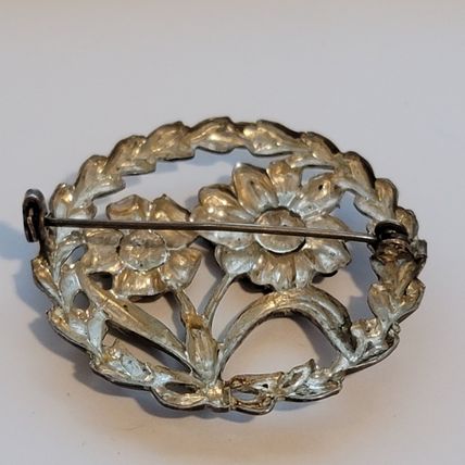 Vintage Sterling Flower Wreath Brooch