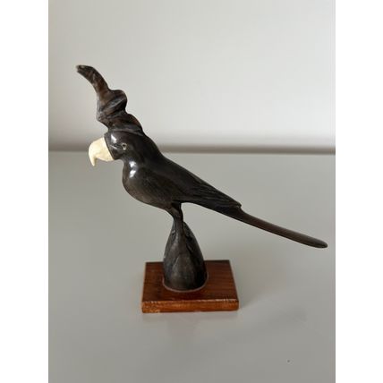 COCKATIEL HAND CARVED FIGURINE