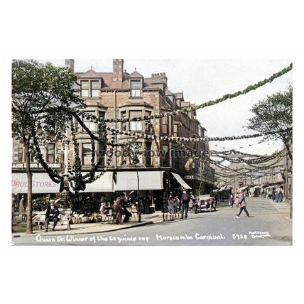 ptc2889 - Lancs - Decorated Queen Street during Morecambe Carnival - print 6x4