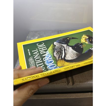 National Geographic Magazine January 1994 Macaws - Vintage Collectable p2