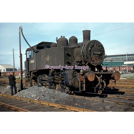 pu2879 - Engine No.30068 at Southampton Docks Shed, Hants - print 6x4