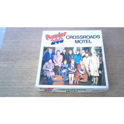 CROSSROADS MOTEL Jigsaw Puzzle (240 Piece - 3 MISSING) Hestair Puzzles (1978)
