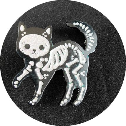 Pin Badge Skeleton Cat Enamel Badges Gift Collect 3.7 cm x 3.7 cm Rock BA117
