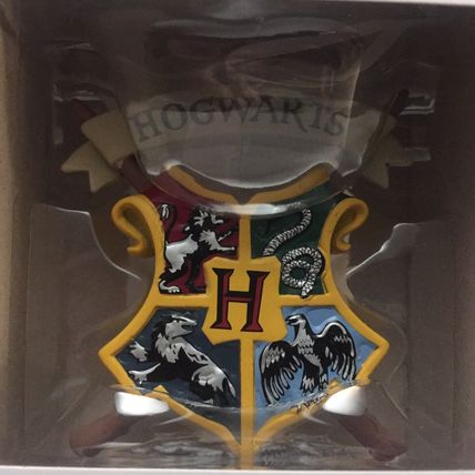 New Hallmark Harry Potter Hogwarts Crest Christmas Ornament