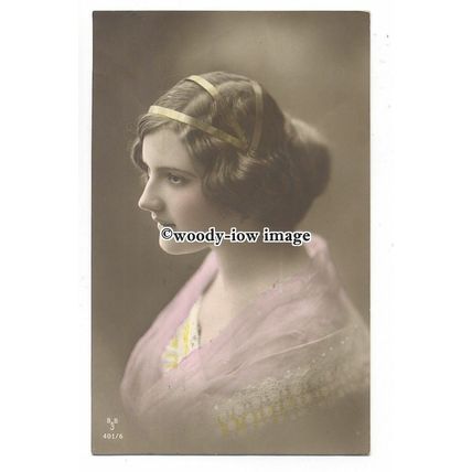 gla0053 - Young Lady in Yellow & White Dress & Hair Braids - postcard