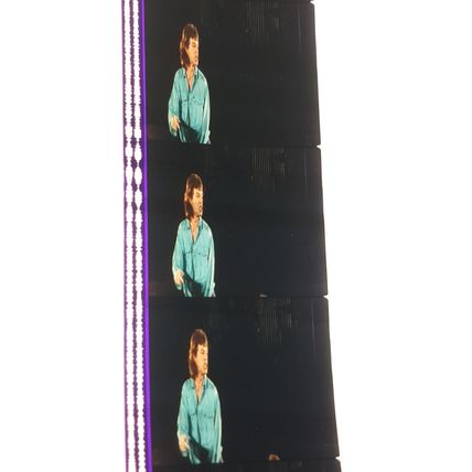 Dancing In The Streets. Bowie /Jagger Pk GB - 019s. 1 STRIP OF 5- 35MM FILMCELLS