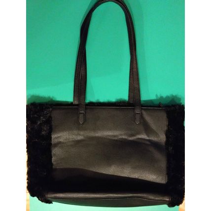 LaDiva DV Black Leather Faux Fur Handbag Large 18" x 12"