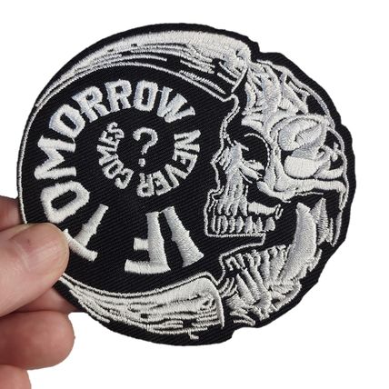 Skull Iron On Patch Embroidered Round Slogan Sew Biker Punk 9 cm x 9 cm P691
