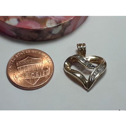 Natural Rd/Bag Diamond .20ctw Freeform Open Heart 10Kt Yellow Gold Pendant#20100