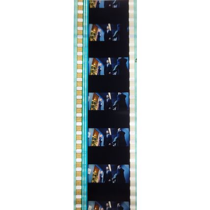 Pk GEB - i - MIX - d095Q . 1 STRIP OF 5 - 35MM FILM CELLS. ( WANTED )