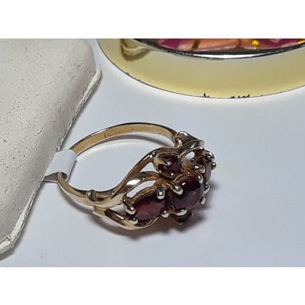 Estate 1.25ctw Pear &Rd Natural Garnet 10Kt Yellow Gold Vintage design Ring20399
