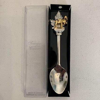 Souvenir Spoon Whitehorse Yukon Canada Gold Plated Moose Maple Leaf Etched Bowl