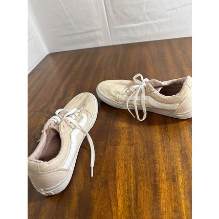 Vans Women’s Shoes – Size 10M – Classic & Stylish