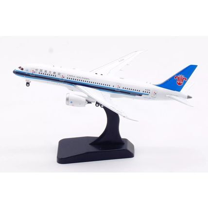 B787-8 DREAMLINER CHINA SOUTHERN AIRLINES -AVIATION 400 AV4237 1/400-PRE ORDER