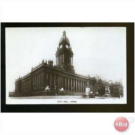 Yorkshire LEEDS City Hall Postcard