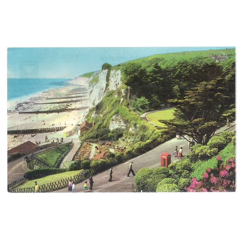 HOLYWELL RETREAT, EASTBOURNE,SUSSEX unused vintage postcard Colourmaster (a) =