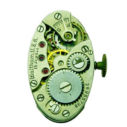 Waltham Model 665 650 15 J Watch Movement Size 6.5 x 11''' = 14.6 x 24.8 mm Runs