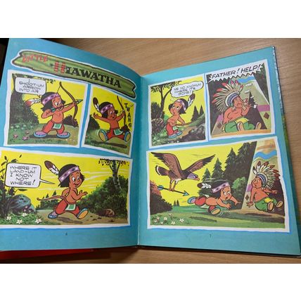 1973 WALT DISNEY "SUNNY DAYS STORY BOOK" LARGE UK ANNUAL HARDBACK BOOK (P3)