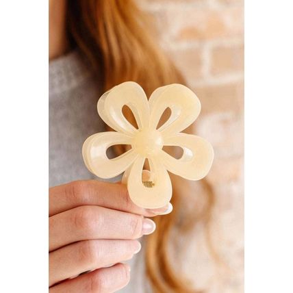 Beautifully Flower Shape Resin Hair Clip