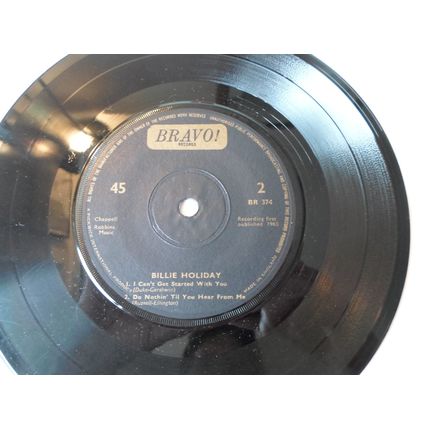 7" 1965. E P. BILLIE HOLIDAY. 4 TRACKS. JAZZ ,BRAVO 374. near mint. NO MARKS !!!
