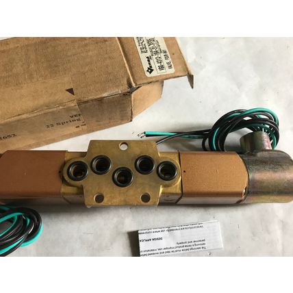 new VERSA VGG-4312-16A-31-F120 4-WAY PNEUMATIC SOLENOID VALVE,120VAC COIL,ET