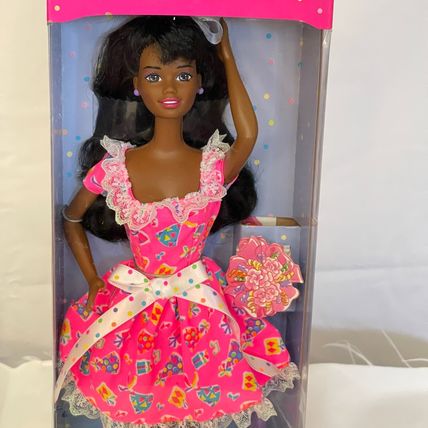 Mattel 1997 Birthday Surprise Barbie African American Special Edition #17320