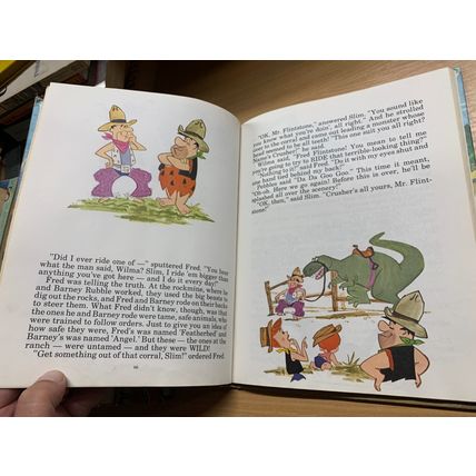 1974 "FLINTSTONE GIANT STORY BOOK" ILLUSTRATED ANNUAL HARDBACK BOOK (P4)