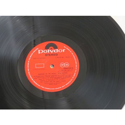 TED NUGENT, SURVIVAL OF THE FITTEST. GATEFOLD DOUBLE VINYL LP.