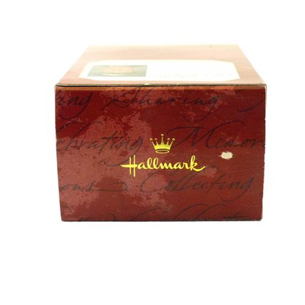 HALLMARK KEEPSAKE BUCKET BRIGADE CHRISTMAS ORNAMENT 1997 (QX6382)