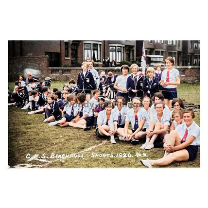 ptc7297 - Lancs - A Girl's School Sports Day in Blackpool in 1926 - print 6x4