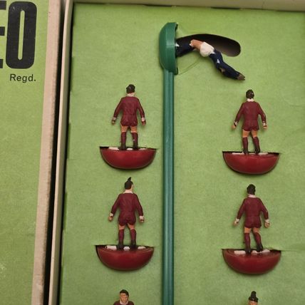 Subbuteo Heavyweight TEAM LIVERPOOL COMPLETE SET Ref 41 - HW