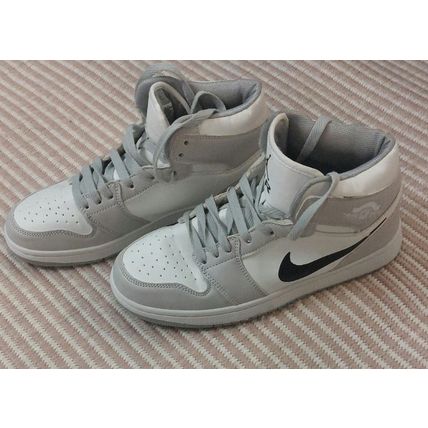Grey & white trainers unisex size UK 6.5