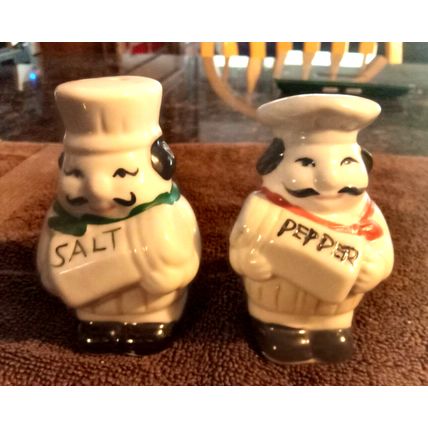 Old Vintage Chef Salt & Pepper Shakers 3 3/4" Tall 1980s