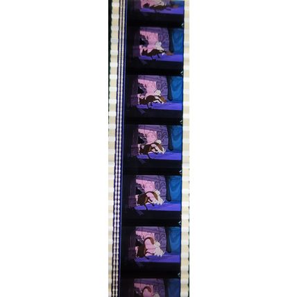 PK GEB - Y - f0135E . 1 STRIP OF 5 - 35MM - FILM CELLS