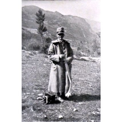 ROYAL LUNCH ON THE GRASS, IN A VALLEY, NEAR CAPORETTO 1915 FRANCE WORLD WAR I