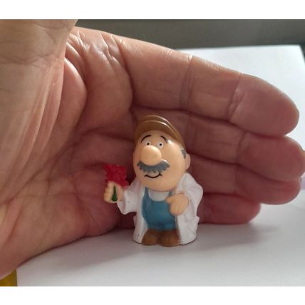 TETLEY TEAFOLK : GORDON : FIGURINE ::