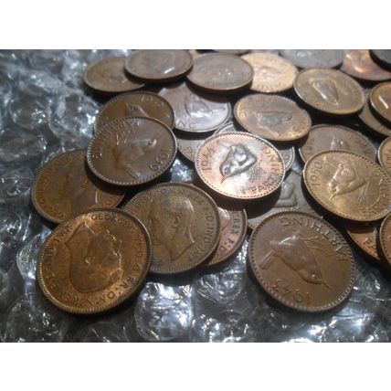 Bulk lot of George VI farthings - over 50 coins.