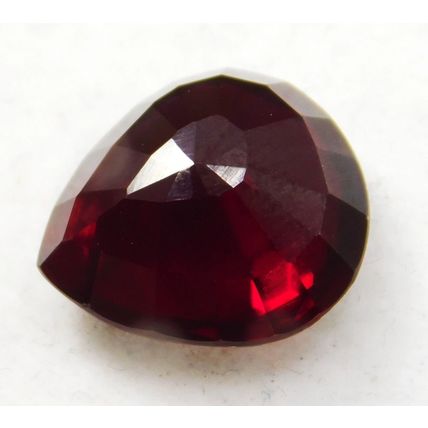 Natural Luxurious Red Rhodolite Garnet 6.80 Ct Pear Cut Gemstone