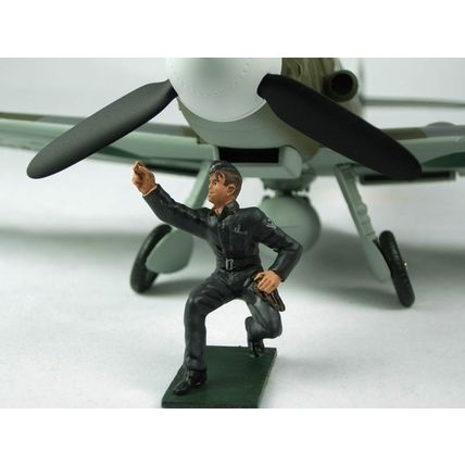 BF 109G-6 LUFTWAFFE III.JG 11 ANTON HACKL OLDENBURG 1944 - CORGI US34907 1/32