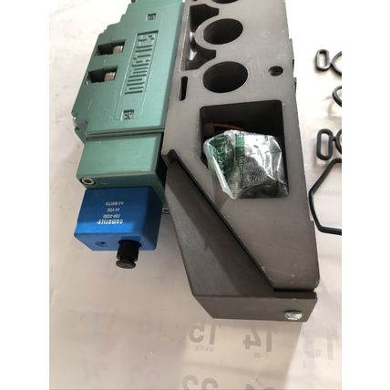 NEW NUMATICS I35BB415M,I34BB400M,236-233B PNEUMATIC SOLENOID VALVE,24 VDC