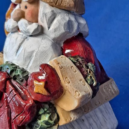 SANTA CLAUS Christmas STOCKING HOLDER Mantel Hanger Wreath Hook Resin