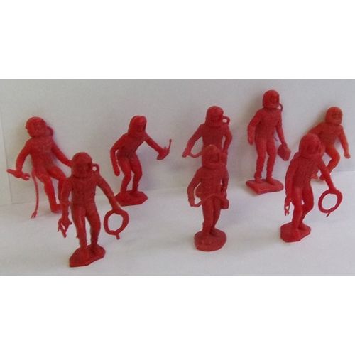 VINTAGE 1960s Spacemen figures lot ( 8 )