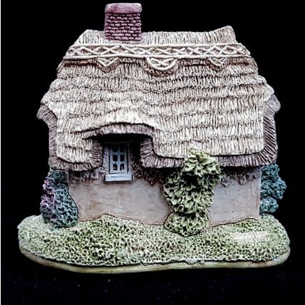 Lilliput Lane Wash Day Cottage Thatched Collectable Vintage Ornament
