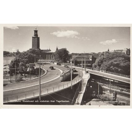 Stockholm Stadshuset Och Viadukten Over Tegelbacken Postcard