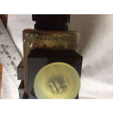 PARKER D1VW4CNJWL75XB767 COMPLETE,PARKER D31DW4C4NJWL75XB767 HYDRAULIC VALVE,AK