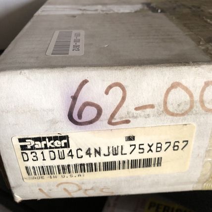 PARKER D1VW4CNJWL75XB767 COMPLETE,PARKER D31DW4C4NJWL75XB767 HYDRAULIC VALVE,AK