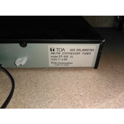 TOA Electronics - DT-930 - AM/FM STEREO TUNER with antennas and AC Power adapter