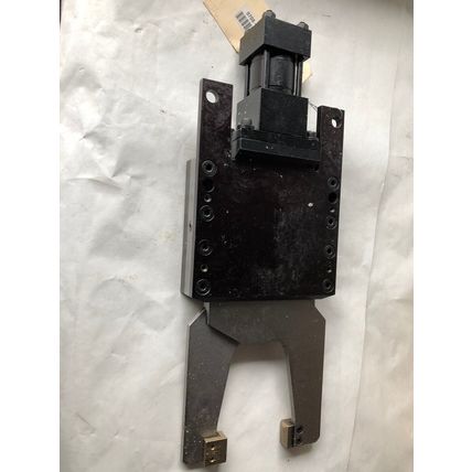 NEW AROBOTECH PC206062 HYDRAULIC PARALLEL GRIPPER,100-250,XHYD PSI,300-PSI,HC